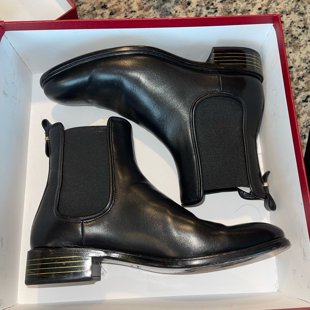 (9 1/2) Salvatore Ferragamo Falk Heeled Boots